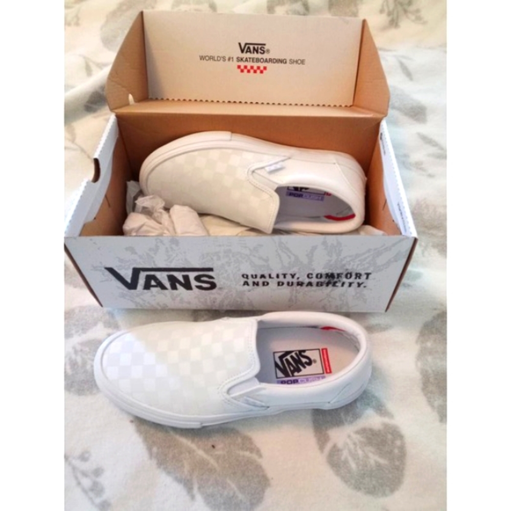 New With Box VANS Reflective White Skate Slip On Shoes Size 7 Skater